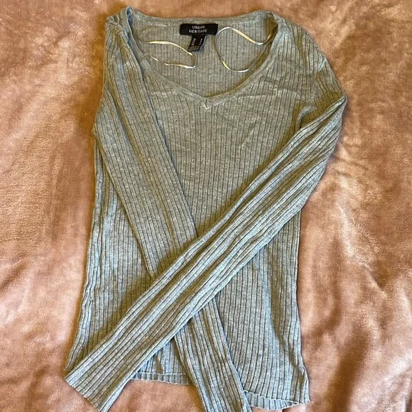 Basic Grey Sweater - Picture 3 of 3